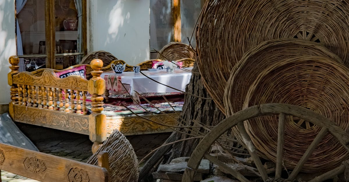 Techniques for Securing Fragile Items During Transport